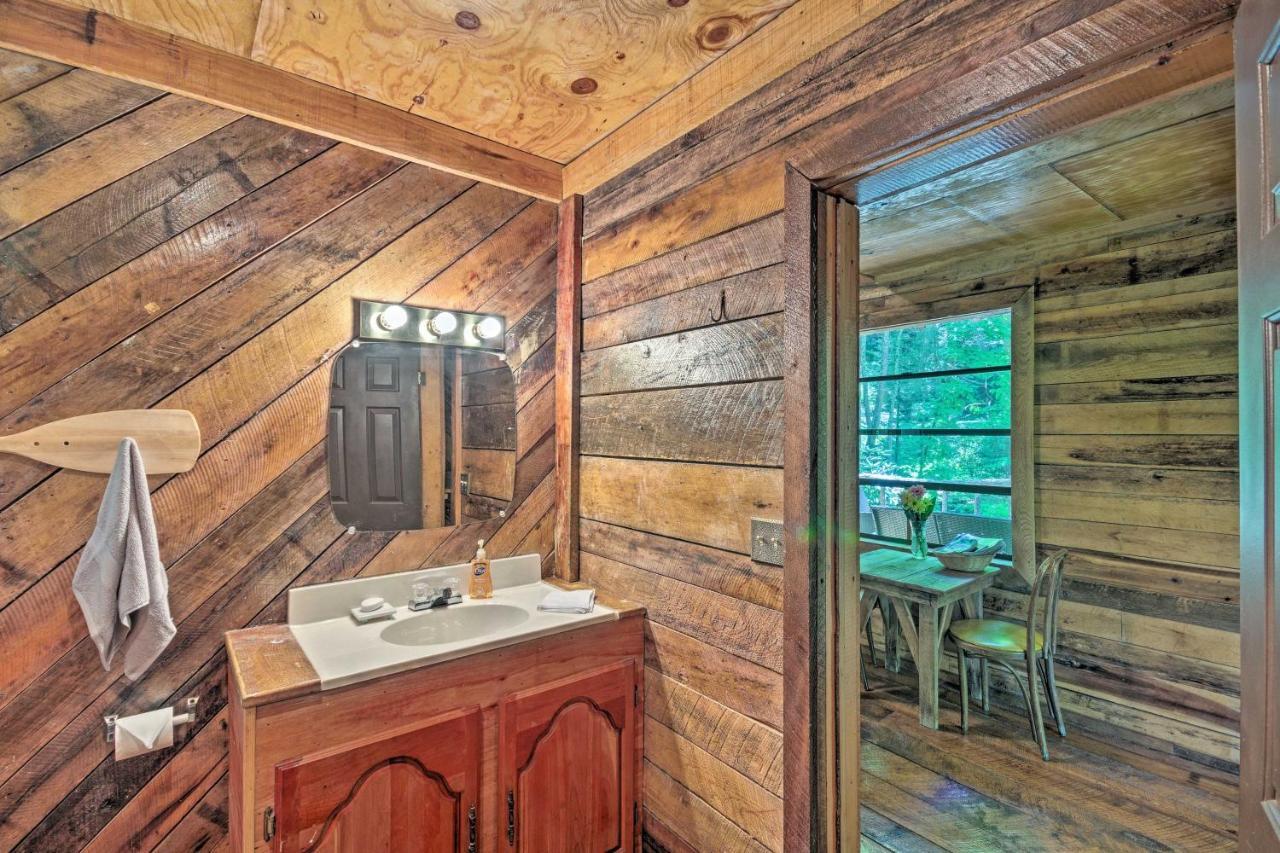 Creekside Cabin With Deck In Pisgah Forest! Barnardsville Bagian luar foto