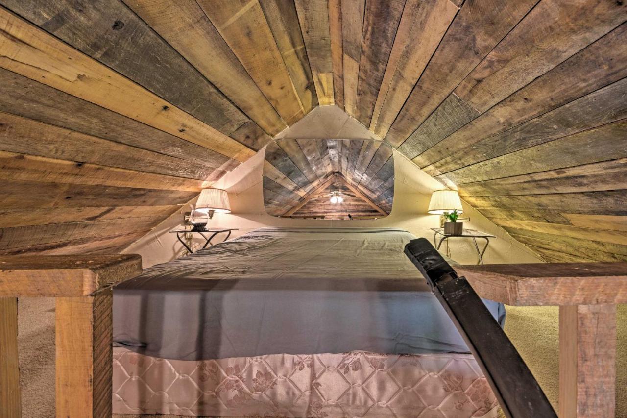 Creekside Cabin With Deck In Pisgah Forest! Barnardsville Bagian luar foto