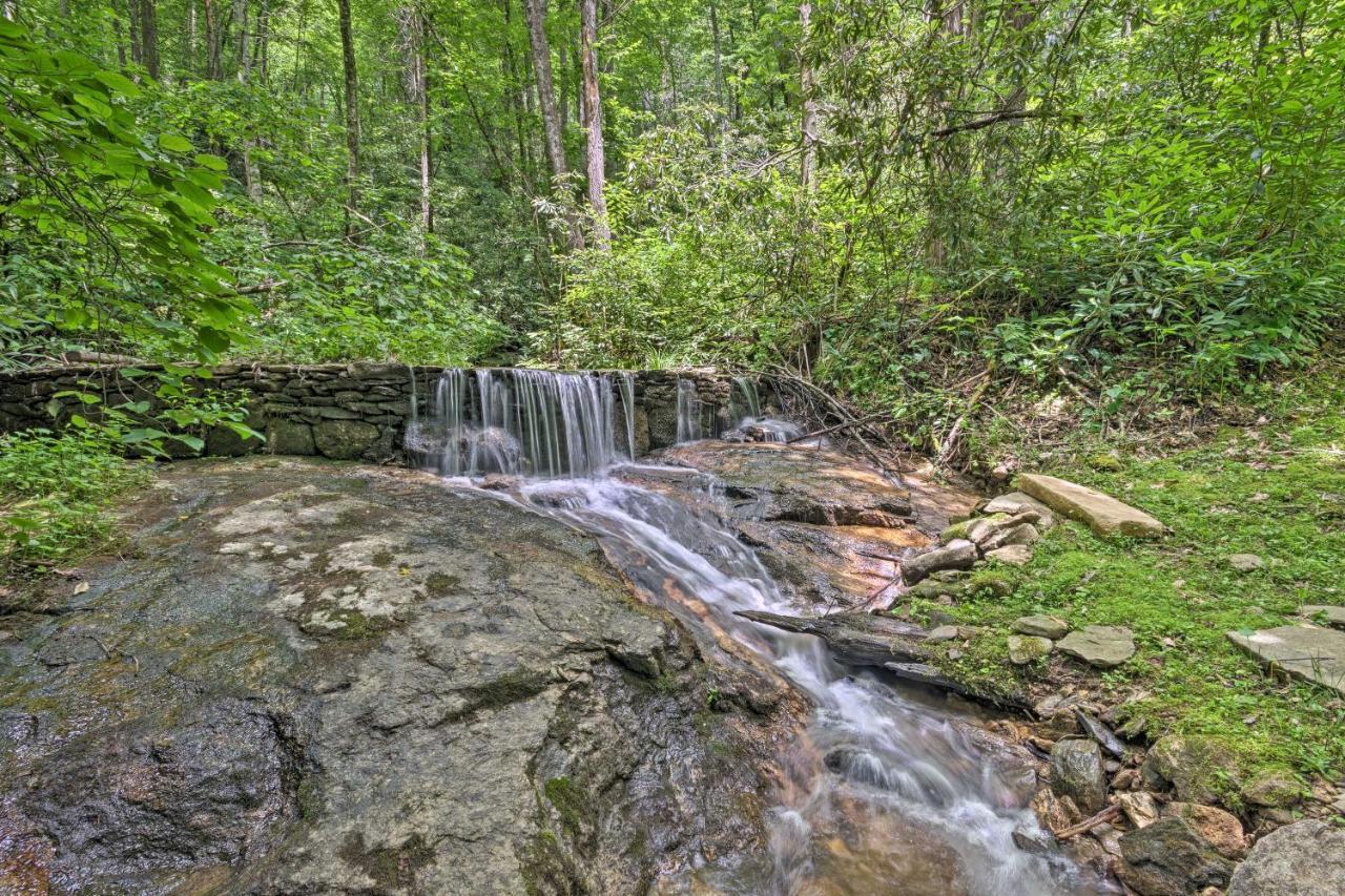 Creekside Cabin With Deck In Pisgah Forest! Barnardsville Bagian luar foto